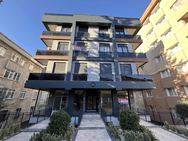REMAX ASHİLL BOSNA BULVARI METRO YAKIN LÜKS 3+2 DUBLEKS