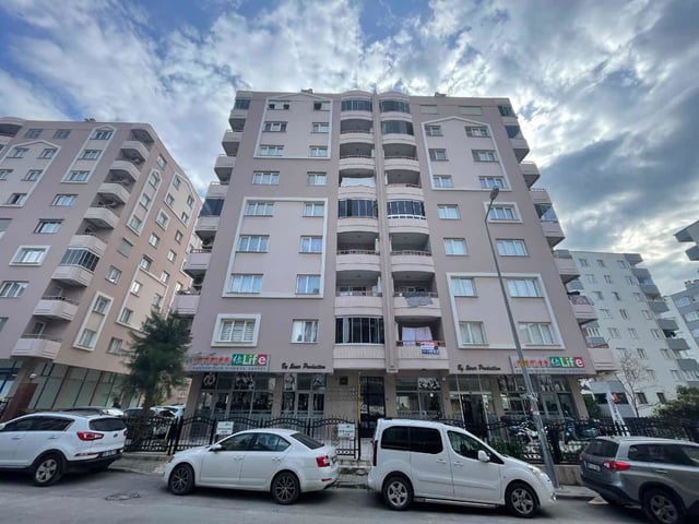 REMAX MODEL DEN BUCA YILDIZ MAH ALINTERI SITESINDE 3+1  DOĞALGAZLI