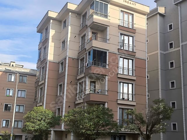 REMAX ÖNCÜ ÇEKMEKÖY KIRAZLIDERE MH. BAHÇE KATI SATILIK 1+1 DAIRE