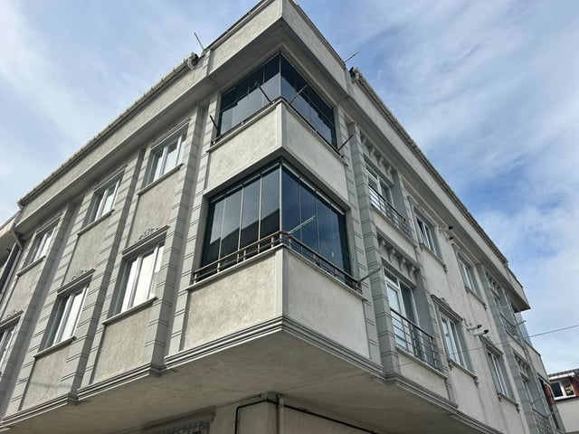 REMAX FALKON'DAN ARNAVUTKÖY MERKEZ'DE SATILIK 2+1 DAİRE!