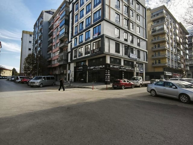 *KARAMAN MH. 'DE MÜKEMMEL KONUMDA 2+0 KİRALIK DAİRE*