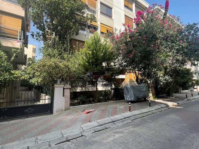 BOSTANLI AKBANK SOKAKLARINDA SATILIK 3 + 1 DAİRE