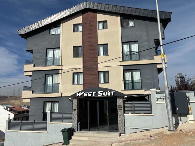 YAŞAMKENT WEST SUITS'TE GENIŞ TERASLI HER ŞEY DAHİL KİRALIK 1+1 DAIRE