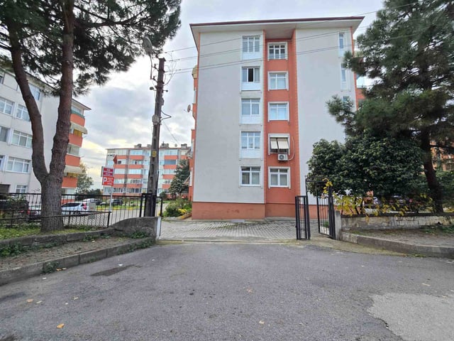 DERİNCE ÇENESUYU SİTE İÇİNDE İÇİ YENİLENMİŞ KİRALIK 3+1 DAİRE