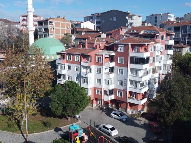 ŞEHIR MERKEZINDE 3+1 MASRAFSIZ VE AYDINLIK DAIRE