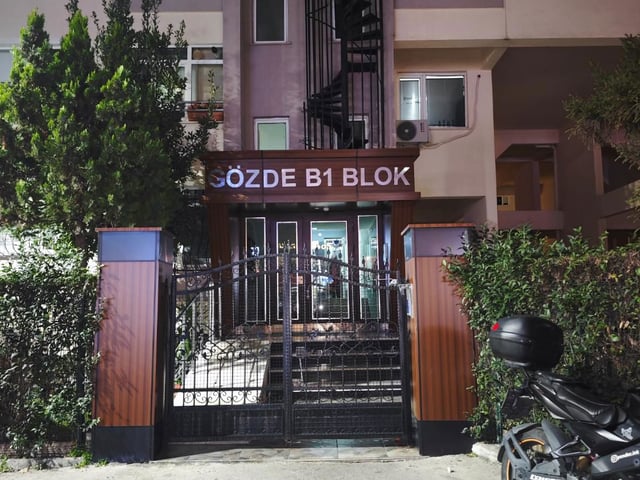 BARIŞ MAHALLESININ EN GÜZEL LOKASYONUNDA 3+1