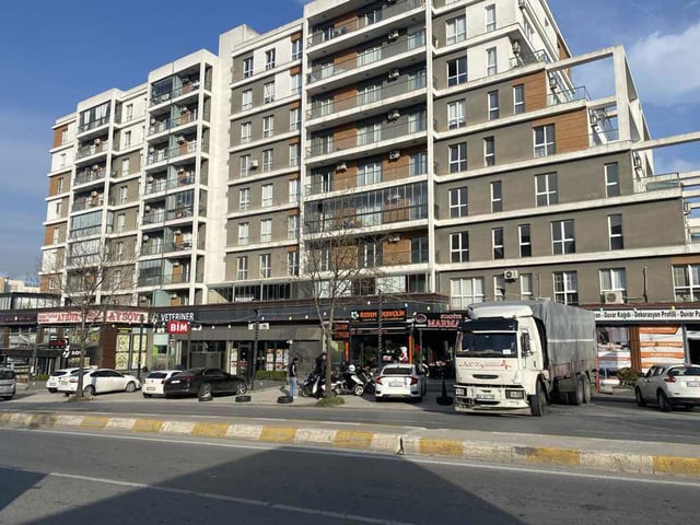 HÜSEYİN KURAN’DAN GÜLPARK YAŞAM SİTESİ • 3+1 • 220 M²• 40 M² TERASLI • EBEVEYN BANYOLU • METRO