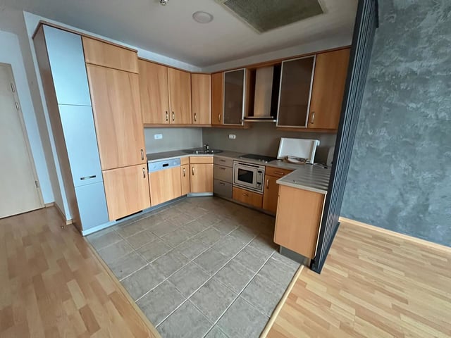 FULYA POLAT TOWER'DA YÜKSEK KATTA SATILIK 1+1