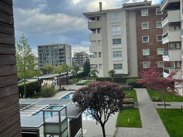 REMAX MODEL DEN PALMIYE KONUTLARINDA HAVUZLU SITEDE 220M² KIRALIK DAIRE
