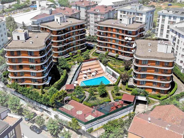 CITY AMBIANCE'TA GENİŞ OTURUMLU SATILIK 1+1 DAİRE