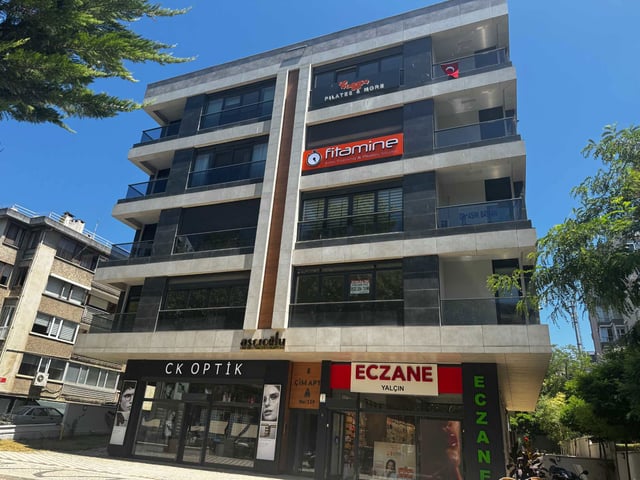 REMAX PLANET'TEN MED AMERIKAN KARŞISINDA 175M2 3+1 SIFIR 3 WCLI