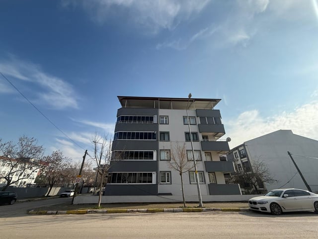 RE/MAX İNCİ'DEN BAHÇELİEVLER'DE 5+2 SATILIK DUBLEKS DAİRE