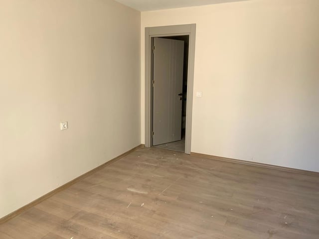 İSTASYON MAHALLESİ DARAPARK SİTESİNDE BAHÇE KULLANIMLI EBEVEYN BANYOLU KİRALIK 3+1 DAİRE