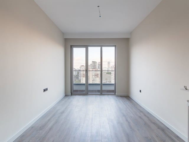 BORDO YAŞAMDA TERASLI MANZARALI 1+1 80M² SATILIK DAIRE