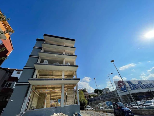 REMAX PARK BARLAS GÜRLER'DEN CANİK DEVGROSS YANI SATILIK 1+1 OFİS