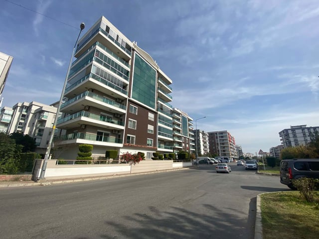 İZMİR ÇIĞLI ATAŞEHIR'DE SATILIK 4+1 DAIRE