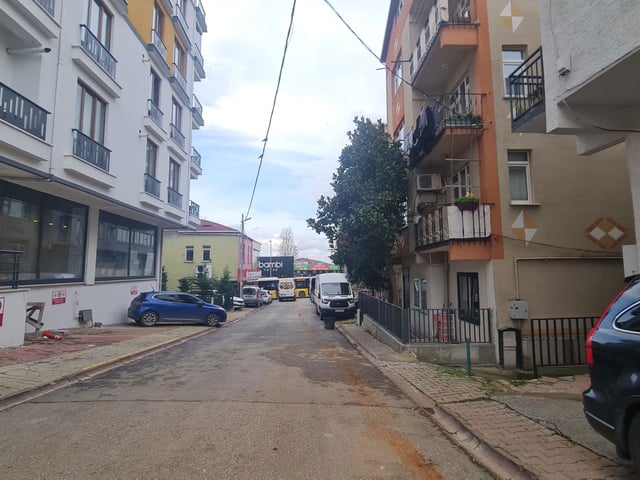 DUDULLU METROYA YAKIN TAMAMEN YENİLENMİŞ 2+1 KİRALIK DAİRE