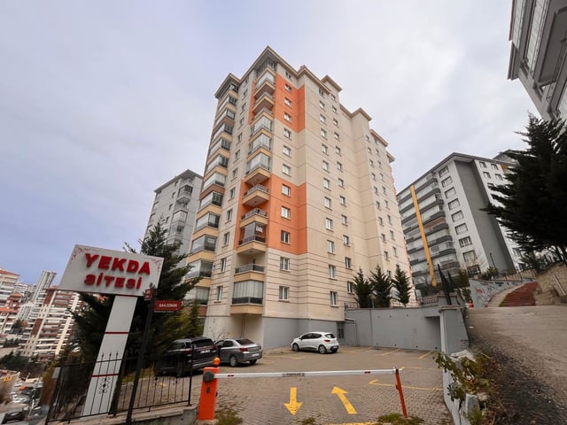 PAMUKLARDA SİTE İÇERİSİNDE 3+1 KİRALIK DAİRE