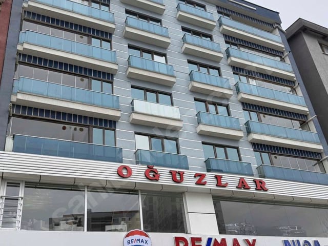 REMAX NİDA DAN CADDE ÜSTÜ SATILIK DAİRE