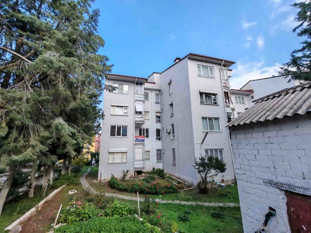 REMAX MODEL DEN KINIKLI EMSAN EVLERİNDE 2+1 SATILIK DAİRE