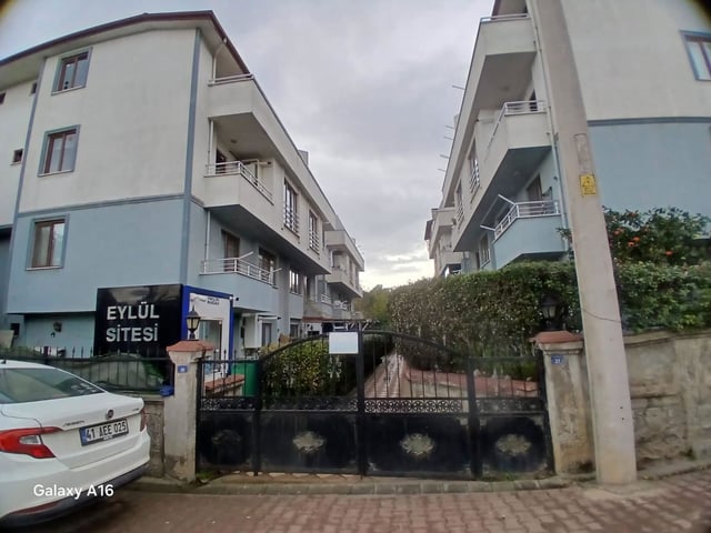 CAMİ MAHALLESİ-DENİZ VE DOĞA MANZARALI SİTE İÇİ 3+1 ÜST DUBLEKS
