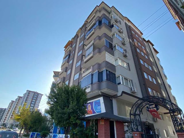REMAX GÖKÇEM MEHMET AGHÖBÜR DEN SATILIK 4+1 DAİRE