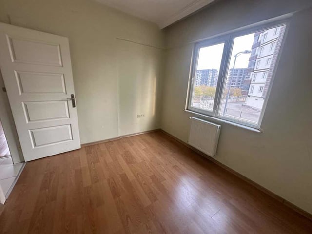 REMAX GÖKÇEM TURAB KÜLLÜK'DEN BEŞTEPE'DE SATILIK 1+1 DAİRE