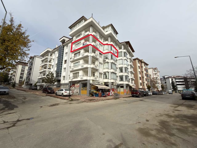 REMAX DOĞU'DAN CUMHURİYET MAH. MERKEZİ LOKASYONDA 4+1 DAİRE