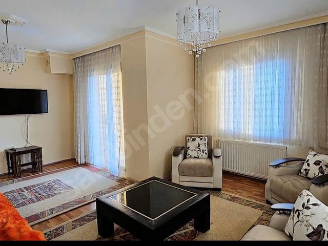 REMAX ANKA'DAN BAYRAK CADDESİNDE 2+1 DAİRE