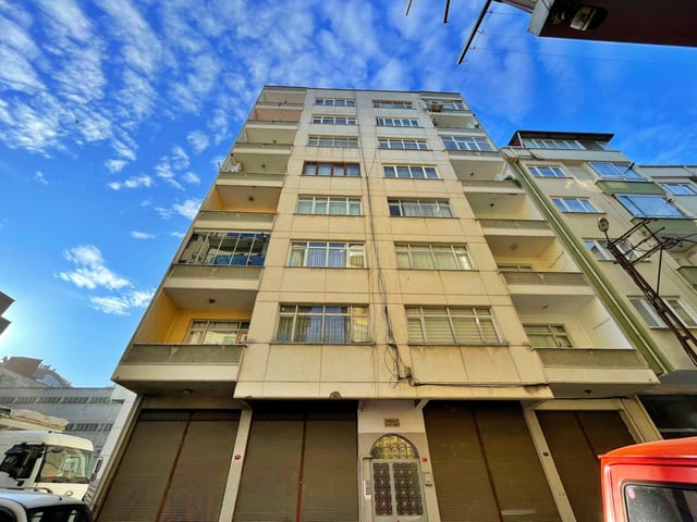 REMAX MEYDAN YAYLACIK HASTANE YANI SATILIK 3+1 DAİRE