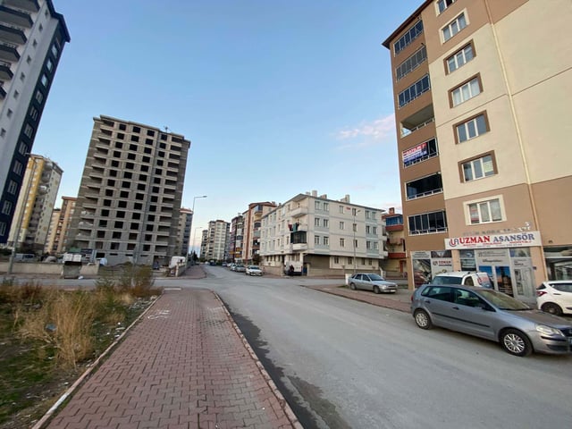 YENIŞEHIR MAHALLESINDE SATILIK 3+1 DAIREFAVORILERIME EKLEYAZDIRFACEBOOK ILE PAYLAŞ X ILE PAYLAŞ E-P
