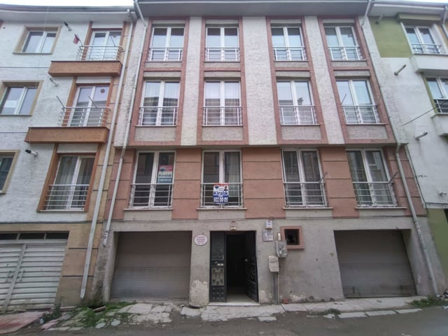 RE/MAX MOD'DAN SÜTLÜCE'DE GENİŞ KISMİ EŞYALI KİRALIK 1+1 DAİRE