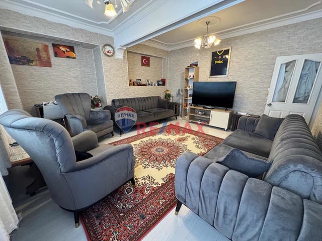 ÇEŞME ÇARŞI MERKEZDE 2+1 DAİRE