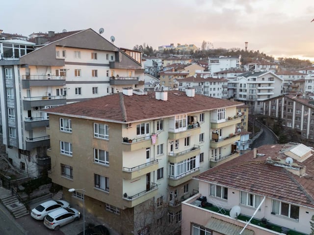 ERTUĞRULGAZİ MH. CEBECİ DORUĞU SOKAK'TA SATILIK 3+1 DAİRE