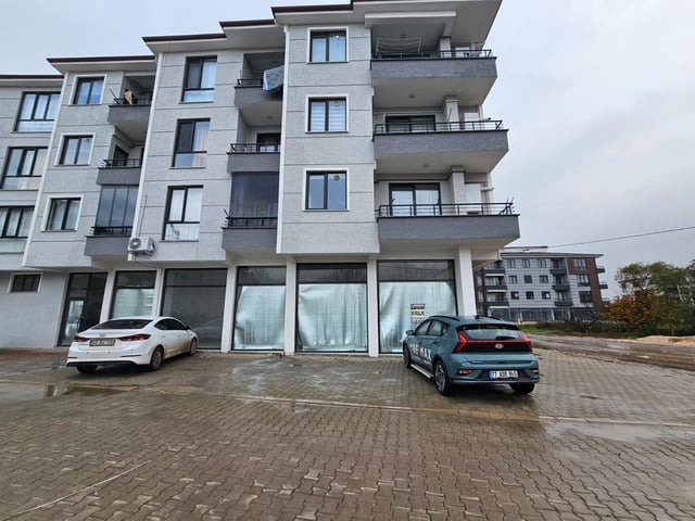 YALOVA REMAX ŞEHİR 2 'DEN ÇİFTLİKKÖY M.AKİF'TE SATILIK 3+1 DAİRE