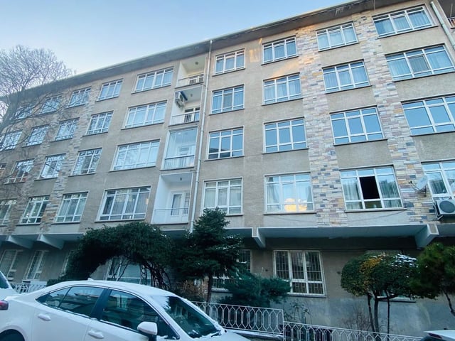 KAVAKLIDEREDE TUNALI VE KIZILAY'A YÜRÜME MESAFESİNDE TÜM GÜN GÜNEŞ ALAN 3+1 KİRALIK DAİRE