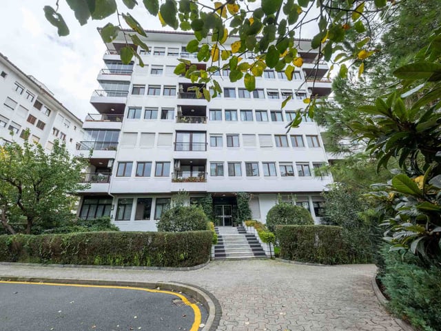 ETİLER ALKENT SİTESİNDE BOŞ ŞIK MODERN 3+1 SATILIK DAİRE
