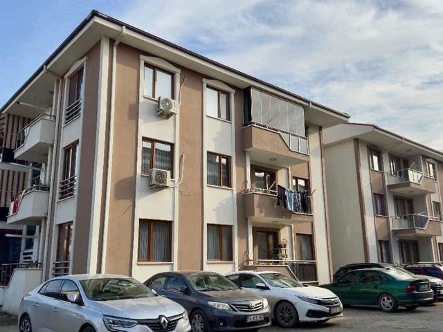 RE/MAX MUSTAFA ÖZ 3+1 125M² SITE İÇI AÇIK OTOPARK