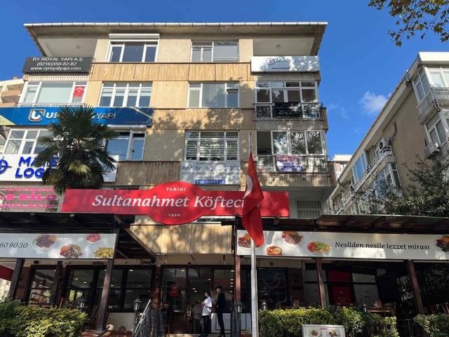 KADIKÖY SELAMIÇEŞME DE CADDE ÜZERINDE KIRALIK 3+1 DAIRE