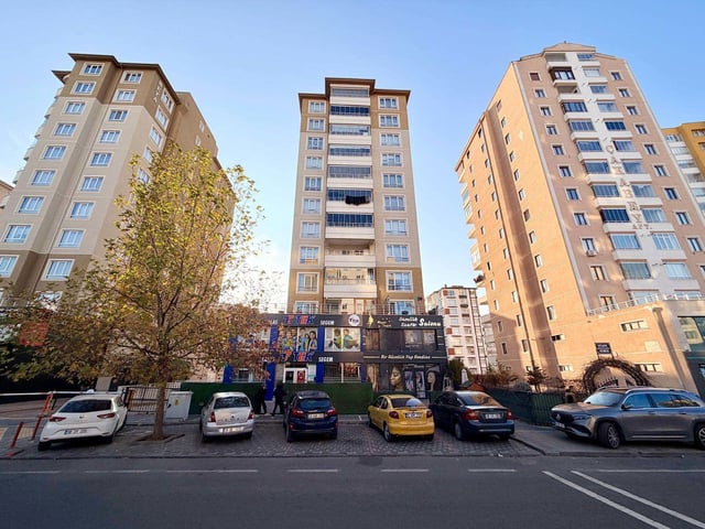 TALASTA EŞSİZ KONUMDA TERASLI 3+1 ÖZEL DAİRE