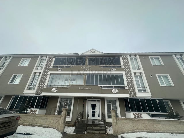 RE/MAX LACİVERT'TEN DADAŞKENT'TE SATILIK 2+1 DAİRE