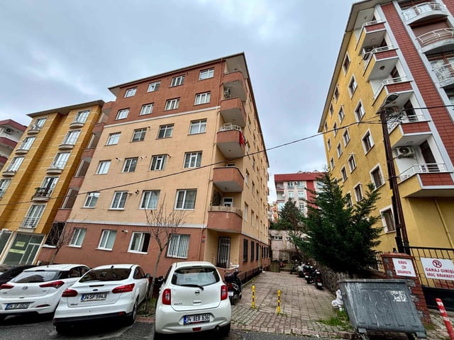 MERKEZI LOKASYONDA GENIŞ 70 M2 NET KULLANIMLI 2+1 KIRALIK DAIRE
