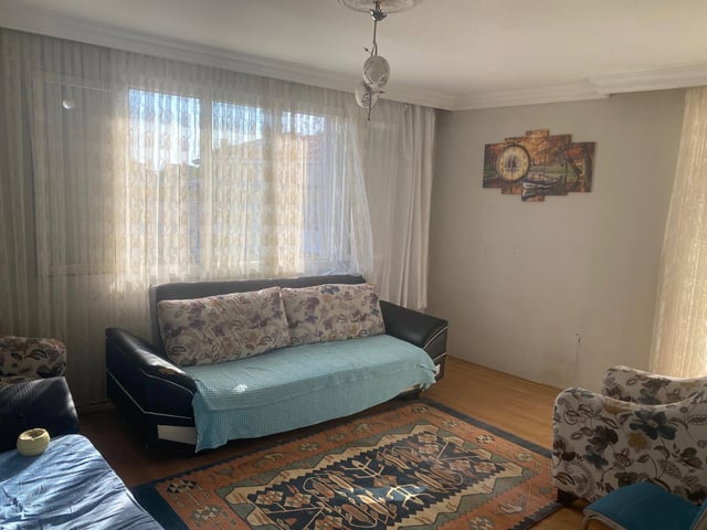 KIZILAY MAHALLESINDE EŞYALI 2+1 KIRALIK DAIRE MERKEZE YAKIN