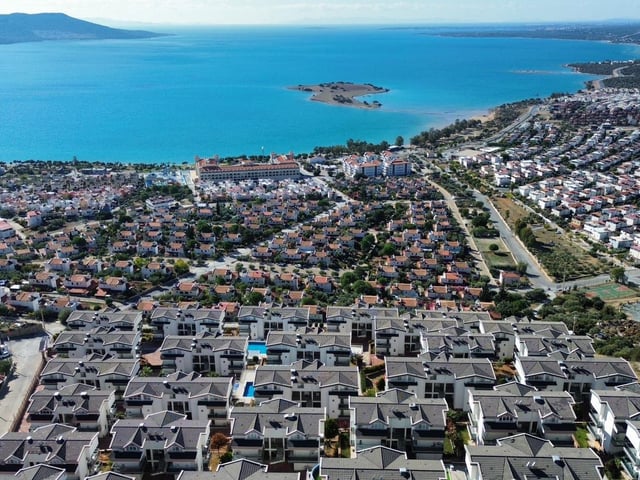 AKBÜKTE DENİZE 500 METRE 2+1 BAHÇE DUBLEKSİ