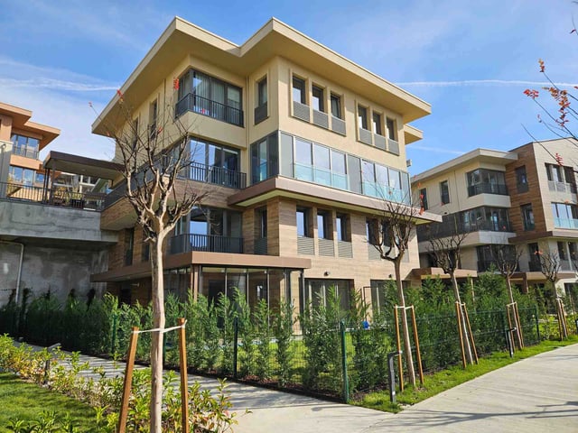 BAHÇEŞEHİR ESTON ŞEHİR KORUDA  GARDEN DUBLEX VİLLA