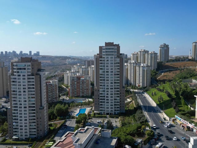 BAHÇEŞEHİR MESA NUROL SAZLIBAHÇE DE TERASLI 3+1 DAİRE