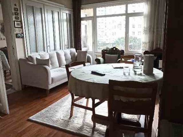 MÜJDAT GEZEN SANAT MERKEZİ SOKAĞINDA  KİRALIK DAİRE 2+1