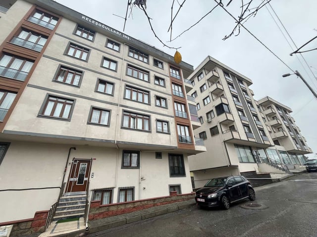 SULTANBEYLİ AKŞEMSETTİN MAH. VİAPORT YAKINI TERASLI 4+1 DUBLEKS