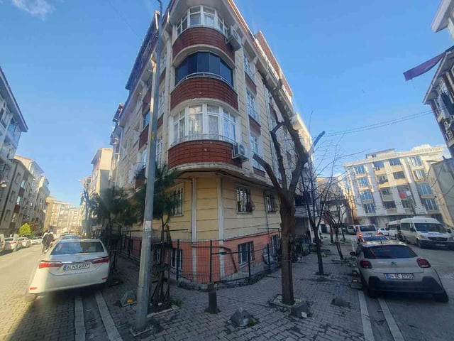 REMAX GÜVENCESI ILE SÜLEYMANİYE MH. ESENYURT  180 M2 SATILIK DUBLEX DAİRE