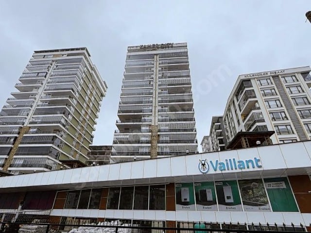 GEDİKKAYA MAHALLESİNDE MANZARASIYLA BÜYÜLEYEN 4+1 SATILIK DAİRE